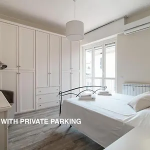 Lovely With Private Parking In Como